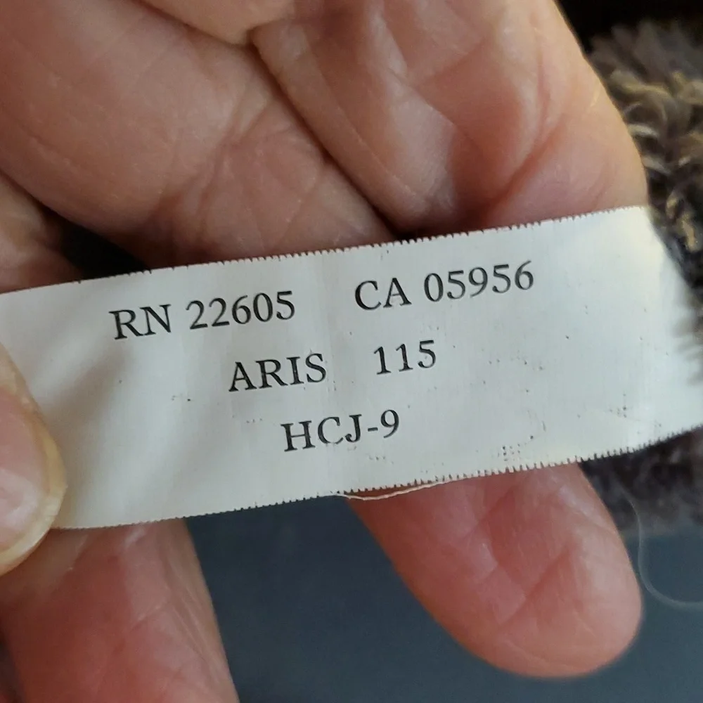 Gray cozy woman's winter faux fur lined. Very‎ good used condition.